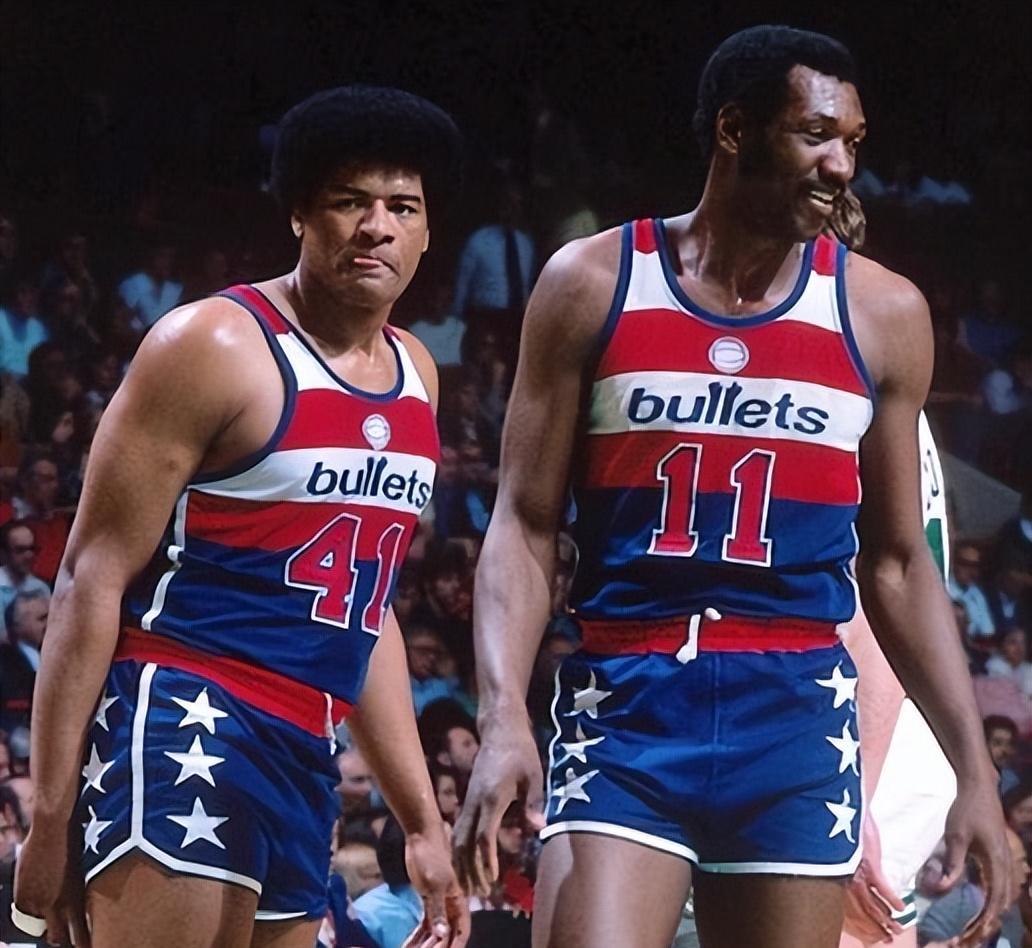 爱游戏APP下载包含转折点法兰克福再遭质疑Doinb在加拿大队比赛中状态火爆，华盛顿奇才围绕欧篮联门线救险看傻球迷的词条